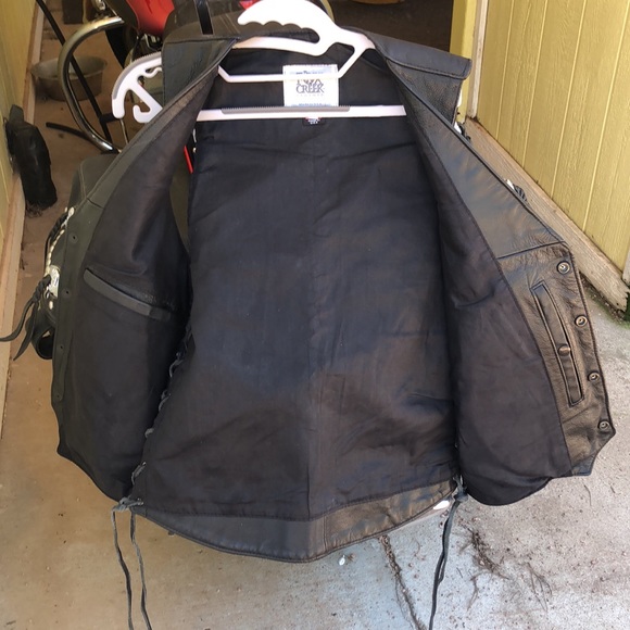 Leather Vest - Picture 3 of 4